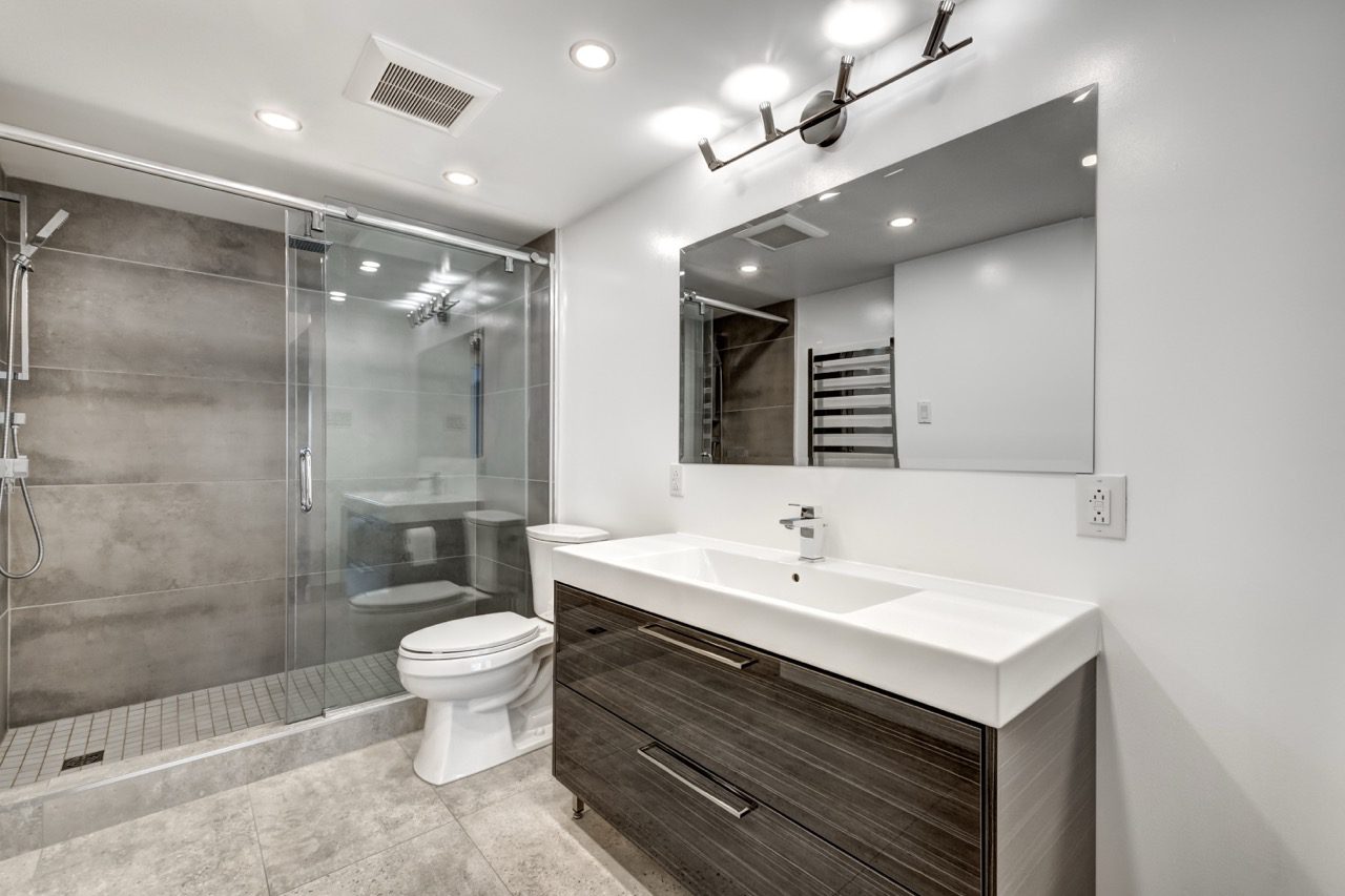 bathroom remodeling davenport Large